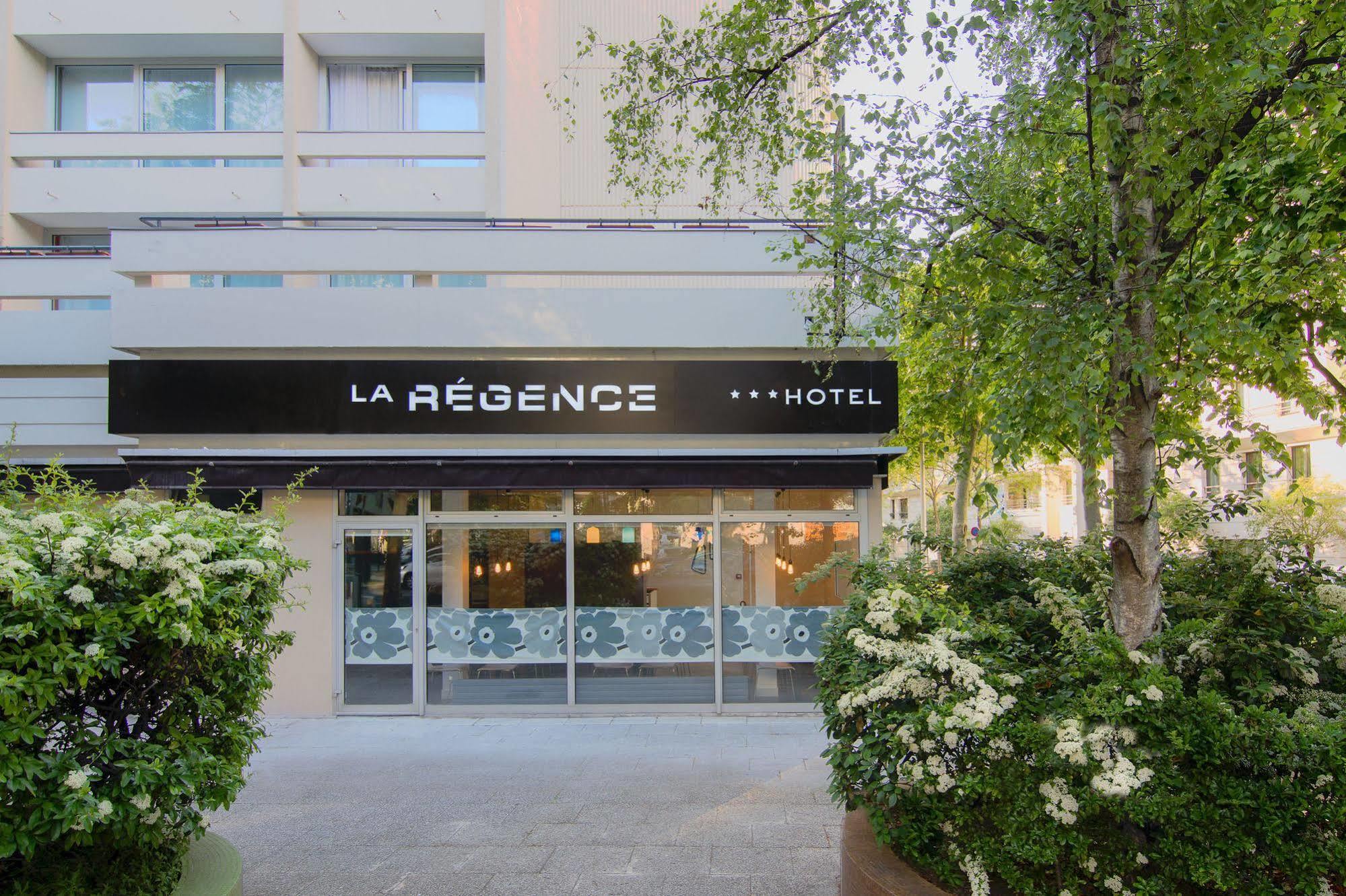 La Regence Hotel Courbevoie Exterior photo